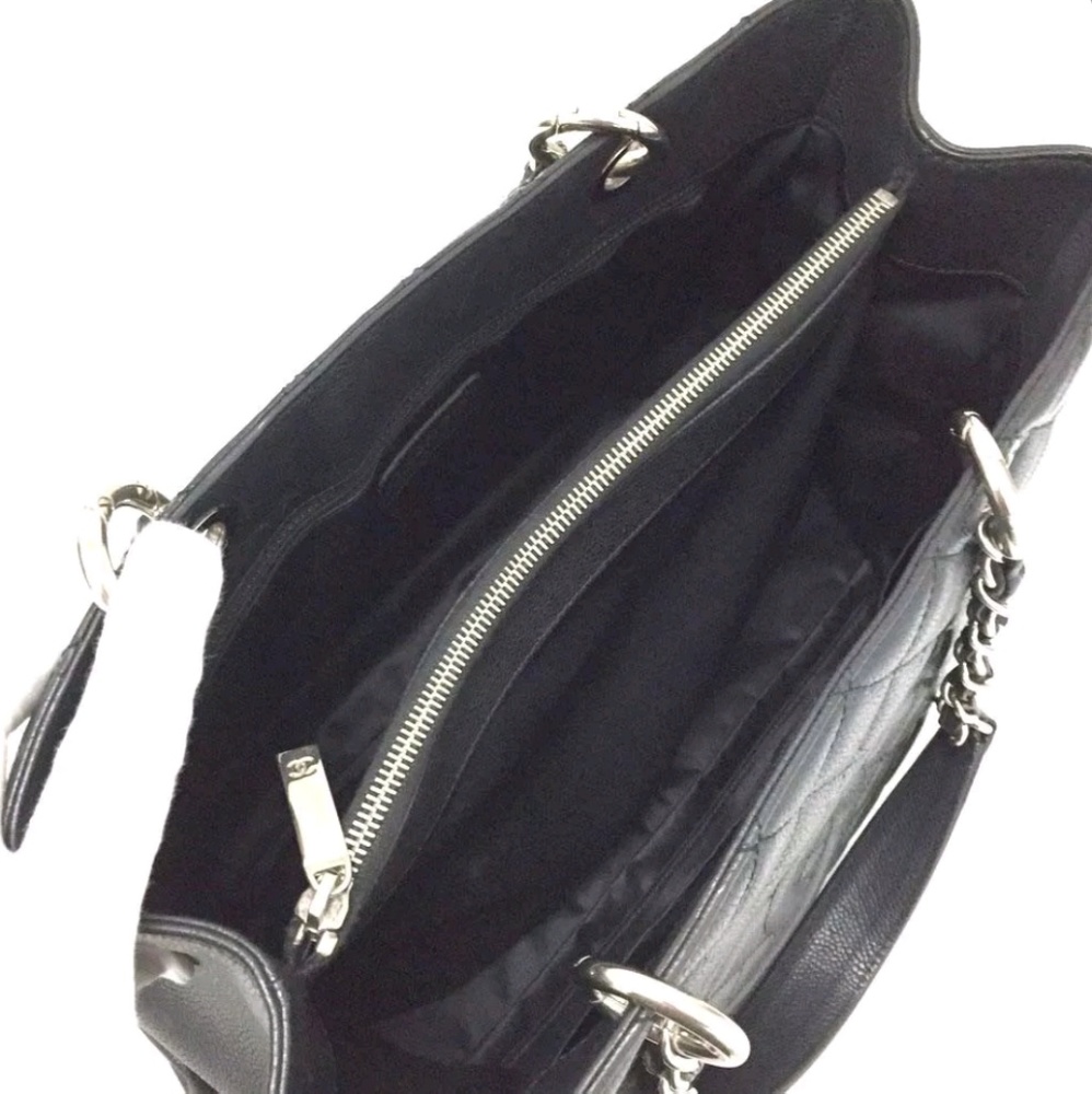 Authentic CHANEL Caviar Skin Classic Shoulder Bag - Picture 5 of 8